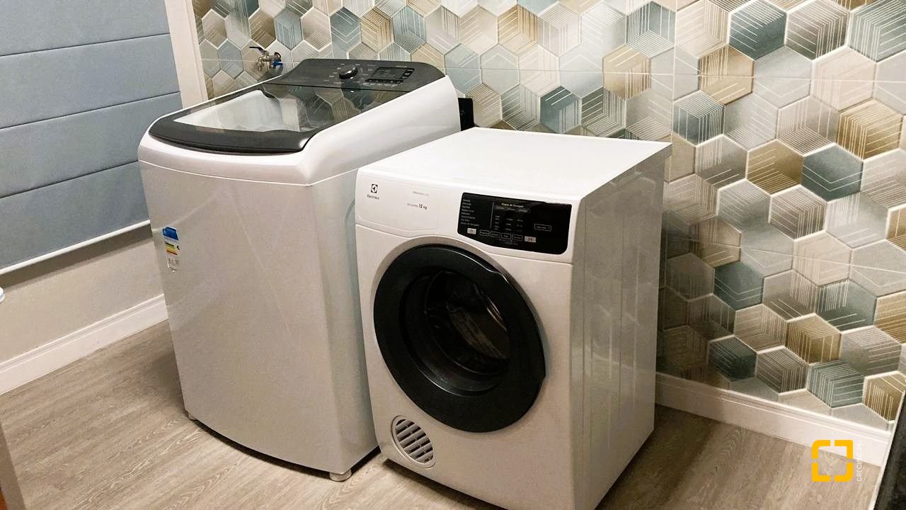 Casa com 224m², 3 quartos (sendo 1 suíte), 2 garagens, no bairro Centro em Palhoça