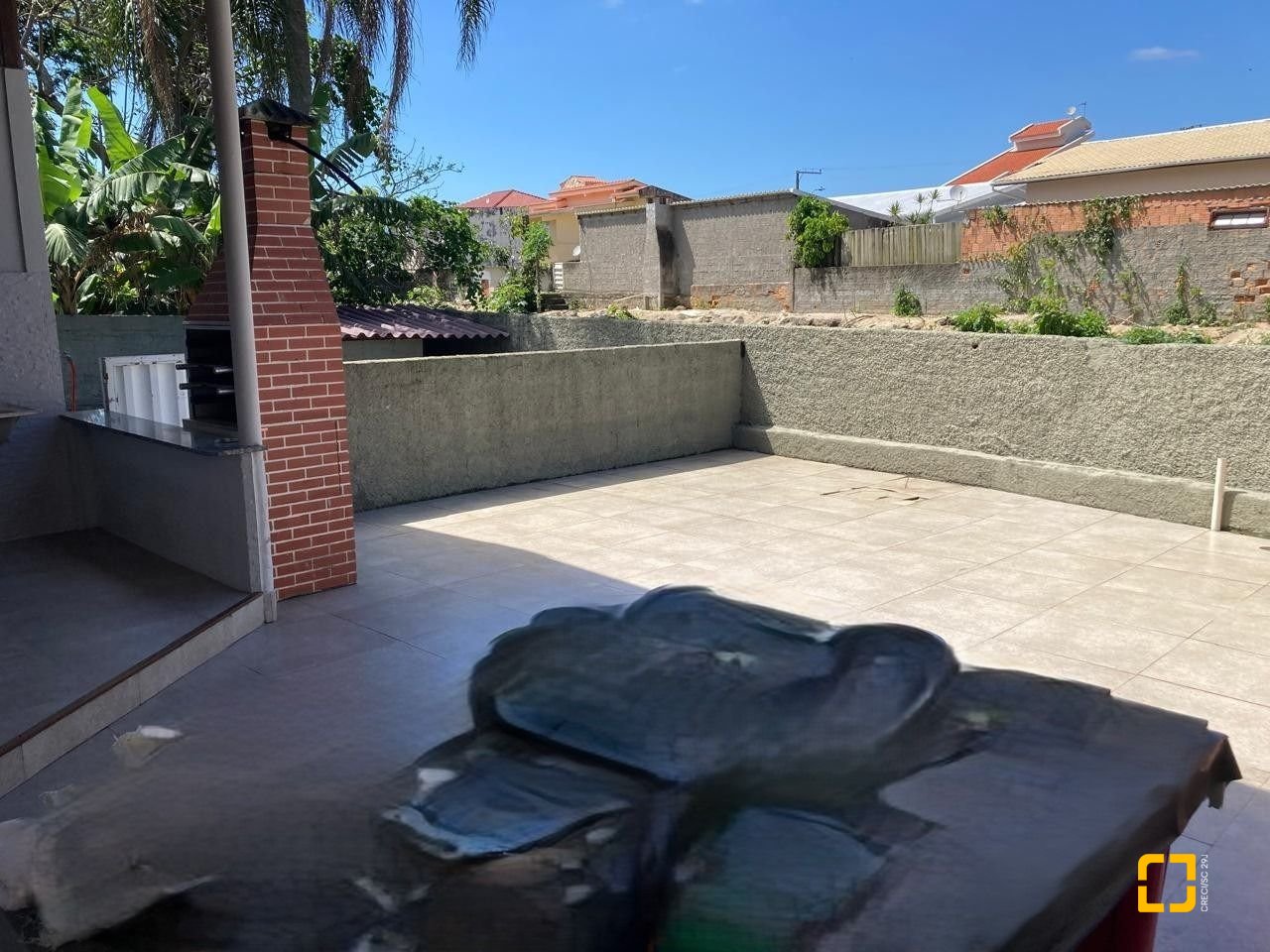 Casa com 224m², 3 quartos (sendo 1 suíte), 2 garagens, no bairro Centro em Palhoça