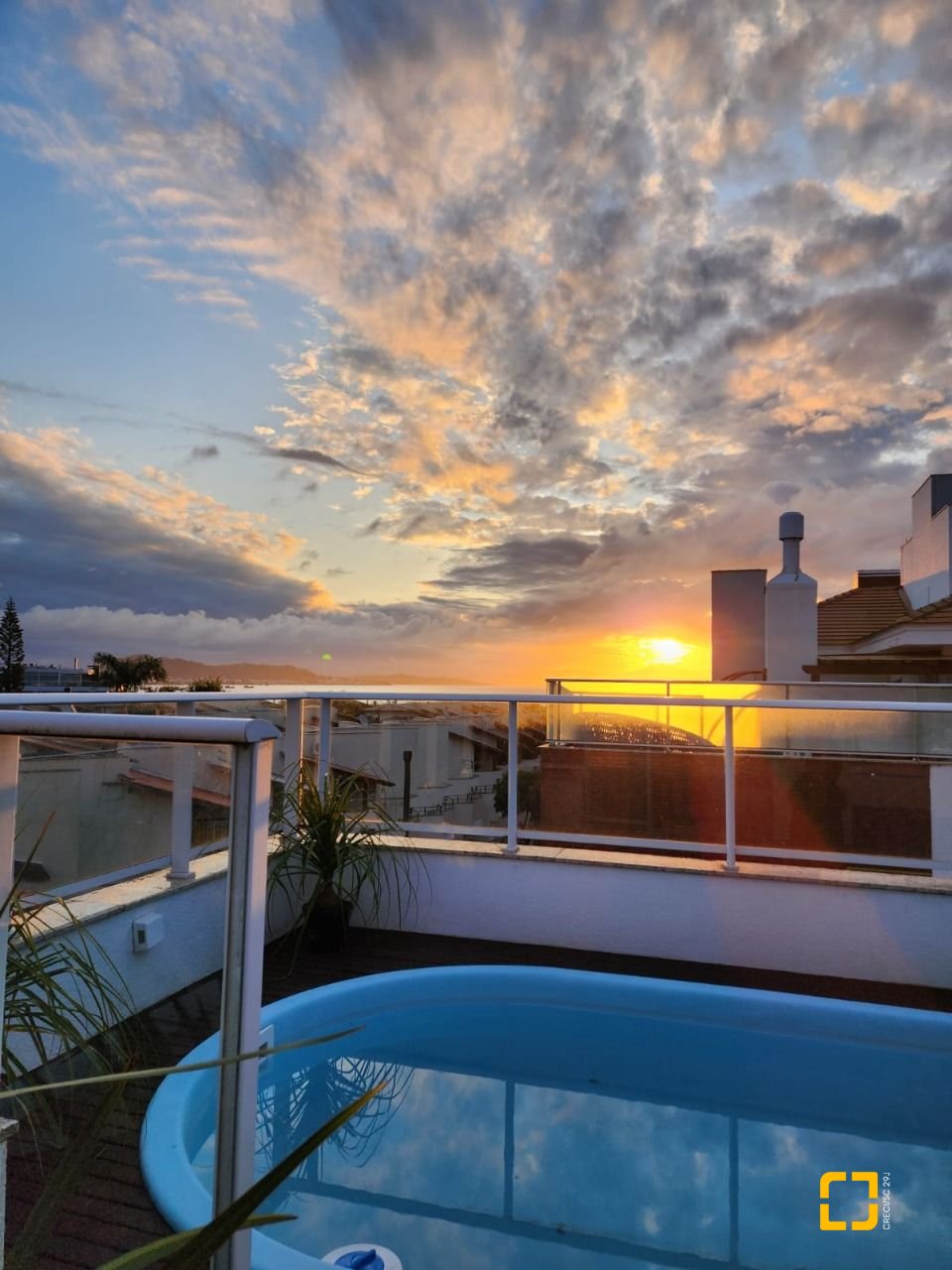 Apartamento com 145m², 3 quartos (sendo 1 suíte), 2 garagens, no bairro Cachoeira do Bom Jesus em Florianópolis