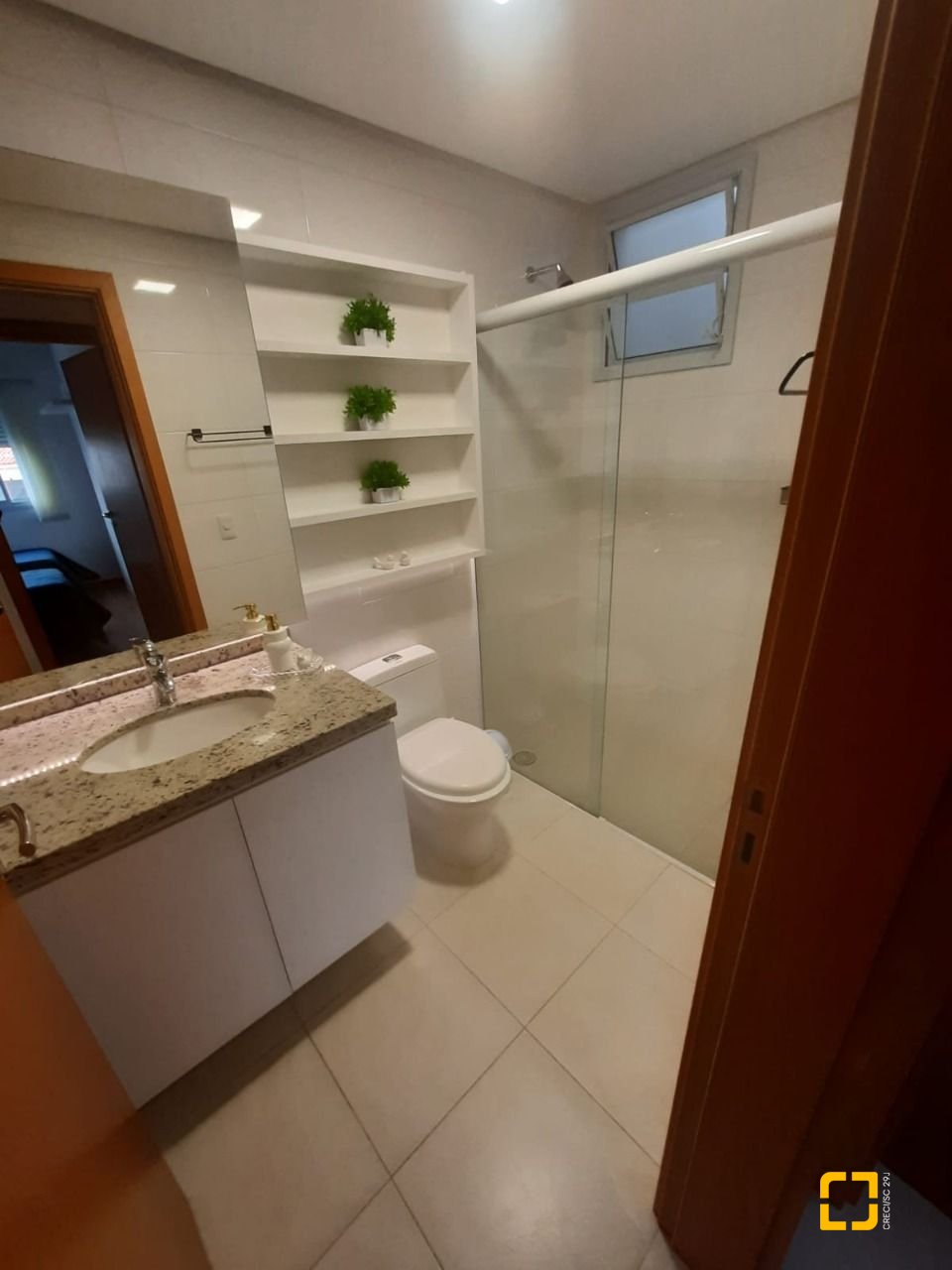Apartamento com 145m², 3 quartos (sendo 1 suíte), 2 garagens, no bairro Cachoeira do Bom Jesus em Florianópolis
