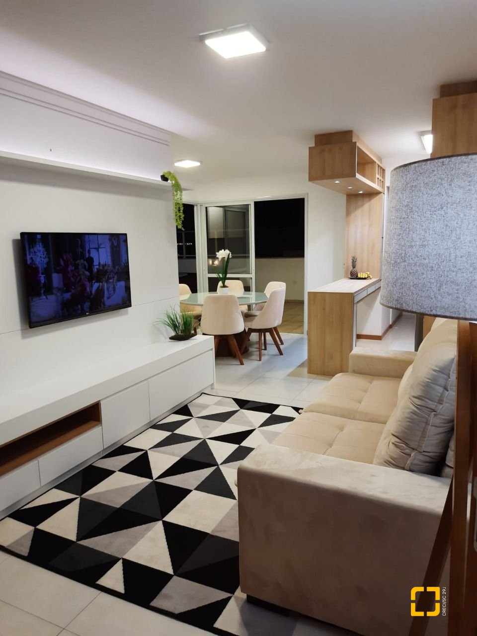 Apartamento com 145m², 3 quartos (sendo 1 suíte), 2 garagens, no bairro Cachoeira do Bom Jesus em Florianópolis
