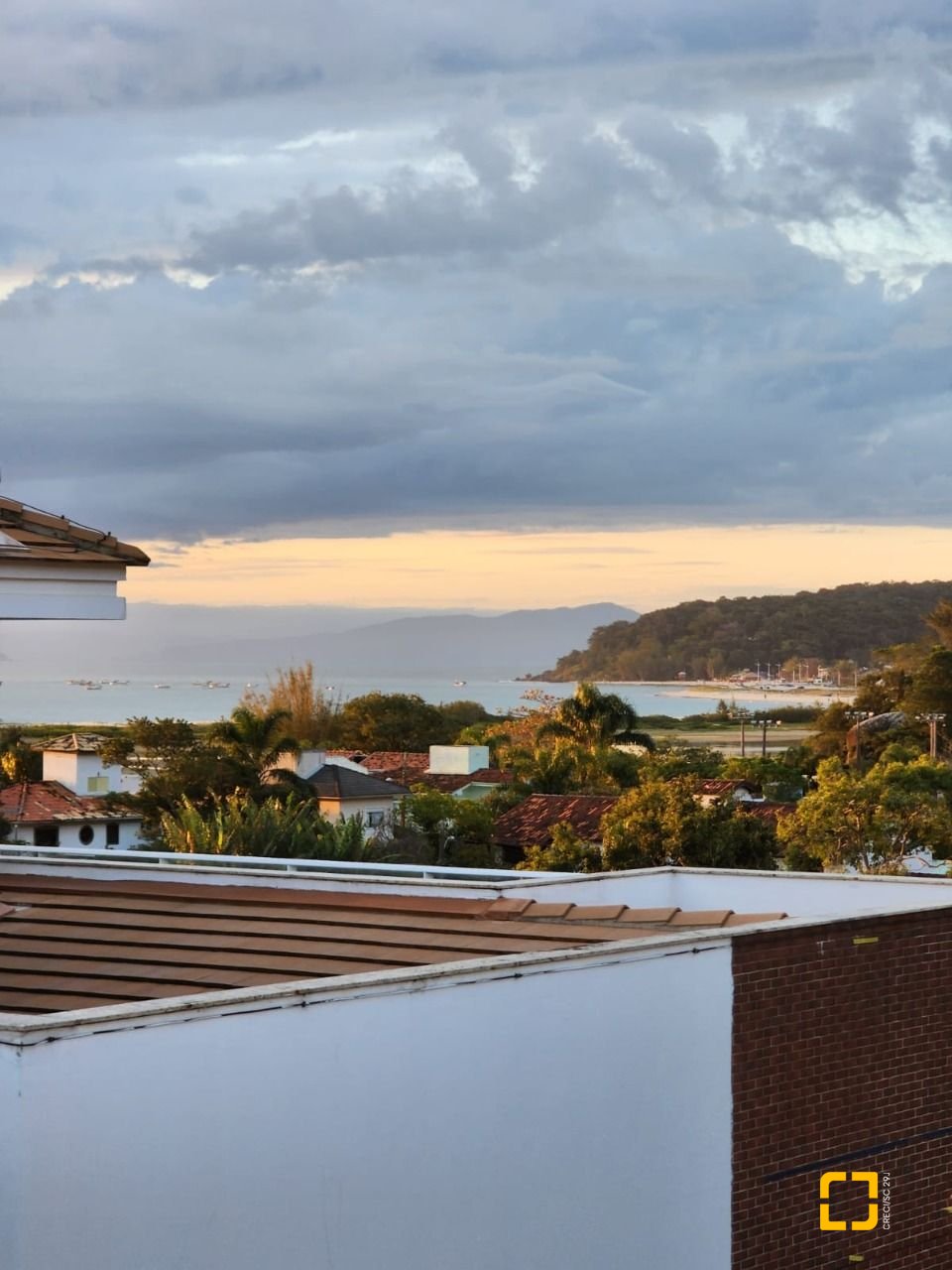 Apartamento com 145m², 3 quartos (sendo 1 suíte), 2 garagens, no bairro Cachoeira do Bom Jesus em Florianópolis