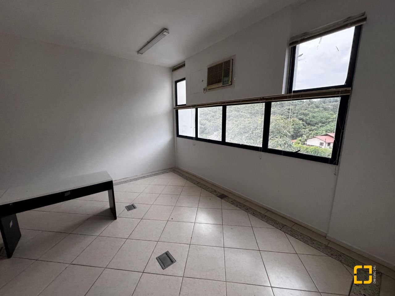 Sala com 50m², 1 garagem, no bairro João Paulo em Florianópolis