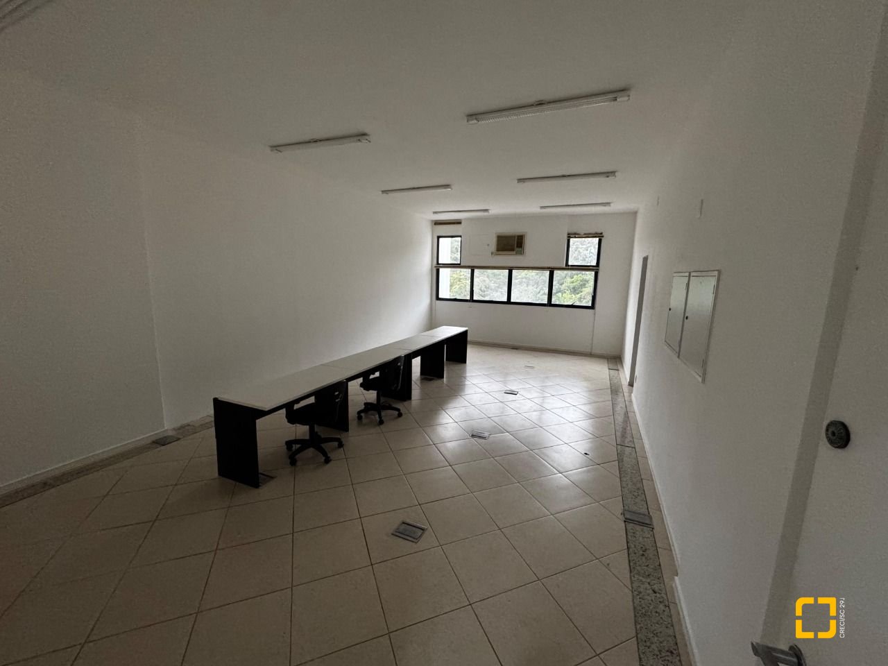 Sala com 50m², 1 garagem, no bairro João Paulo em Florianópolis
