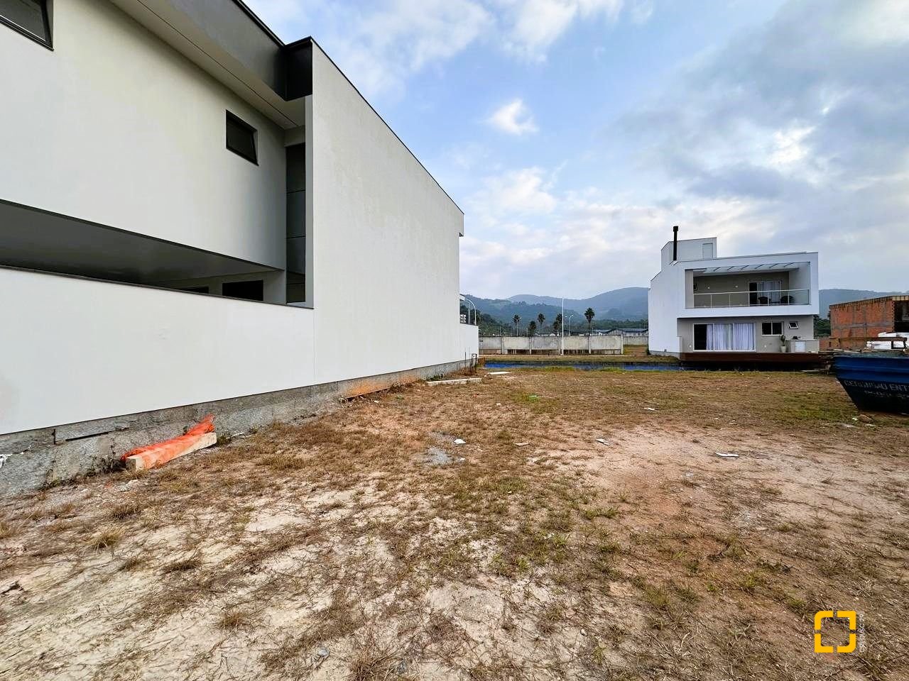 Terreno com 150m², no bairro Beira Rio em Biguaçu