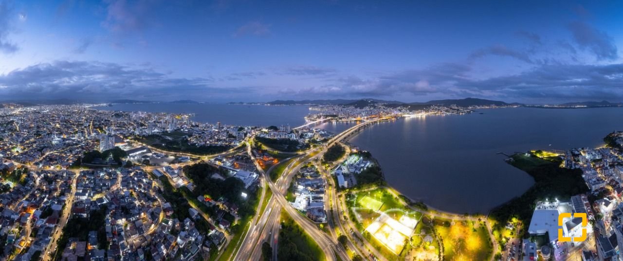 Terreno com 747m², no bairro Campeche em Florianópolis