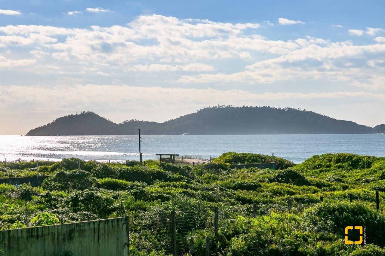 Terreno com 754m², no bairro Campeche em Florianópolis