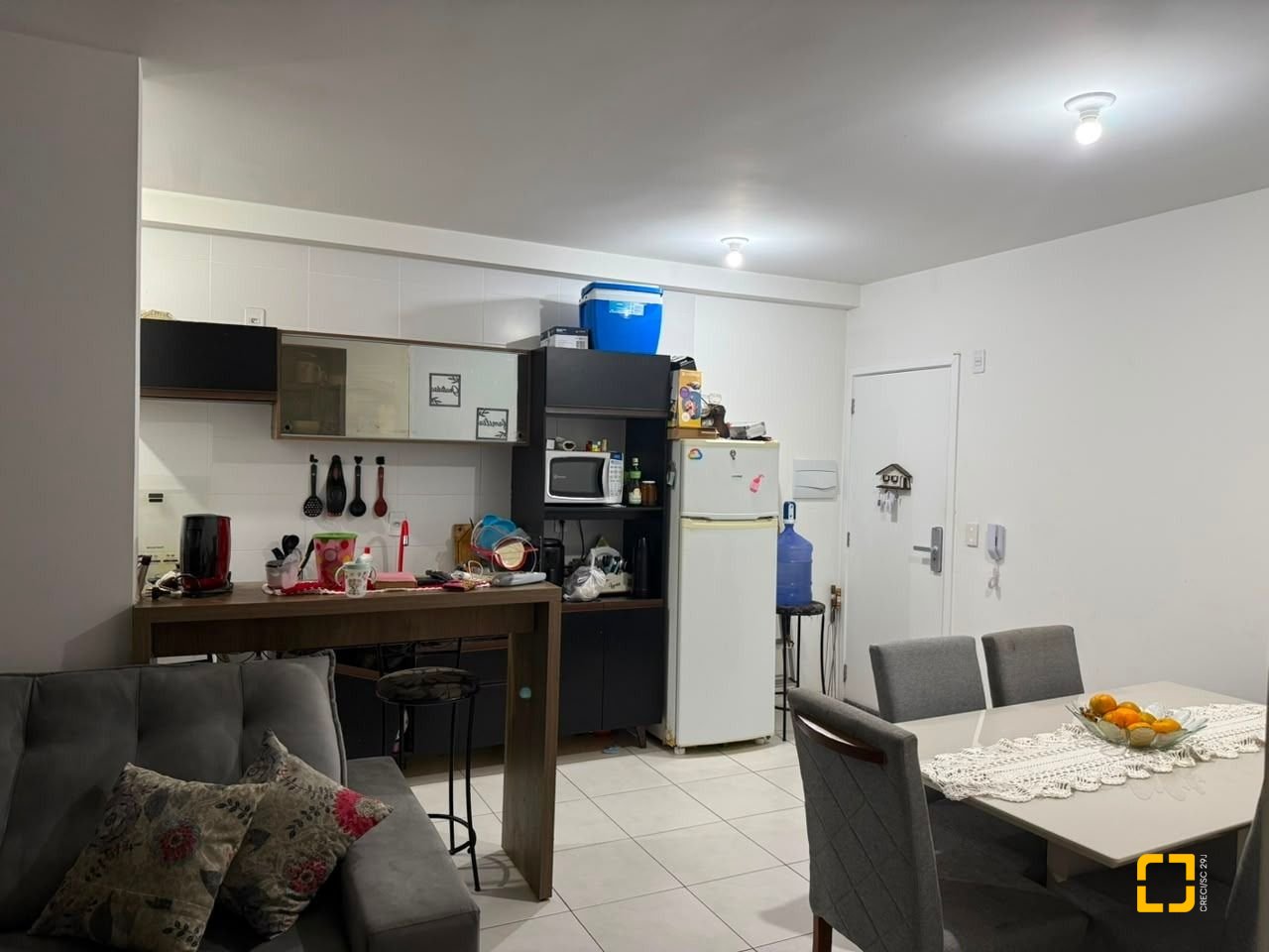 Apartamento com 56m², 2 quartos, 1 garagem, no bairro Aririu em Palhoça