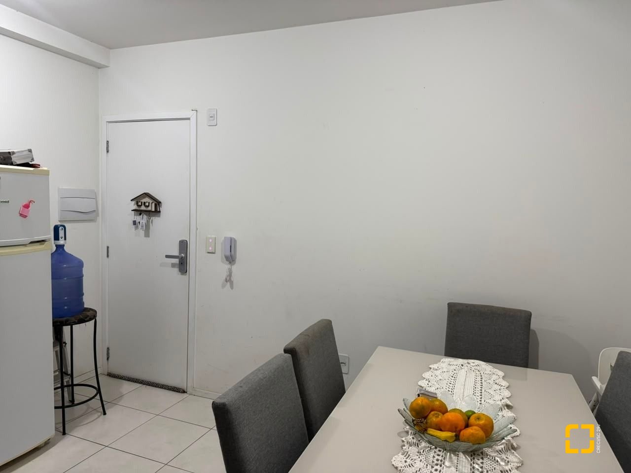 Apartamento com 56m², 2 quartos, 1 garagem, no bairro Aririu em Palhoça