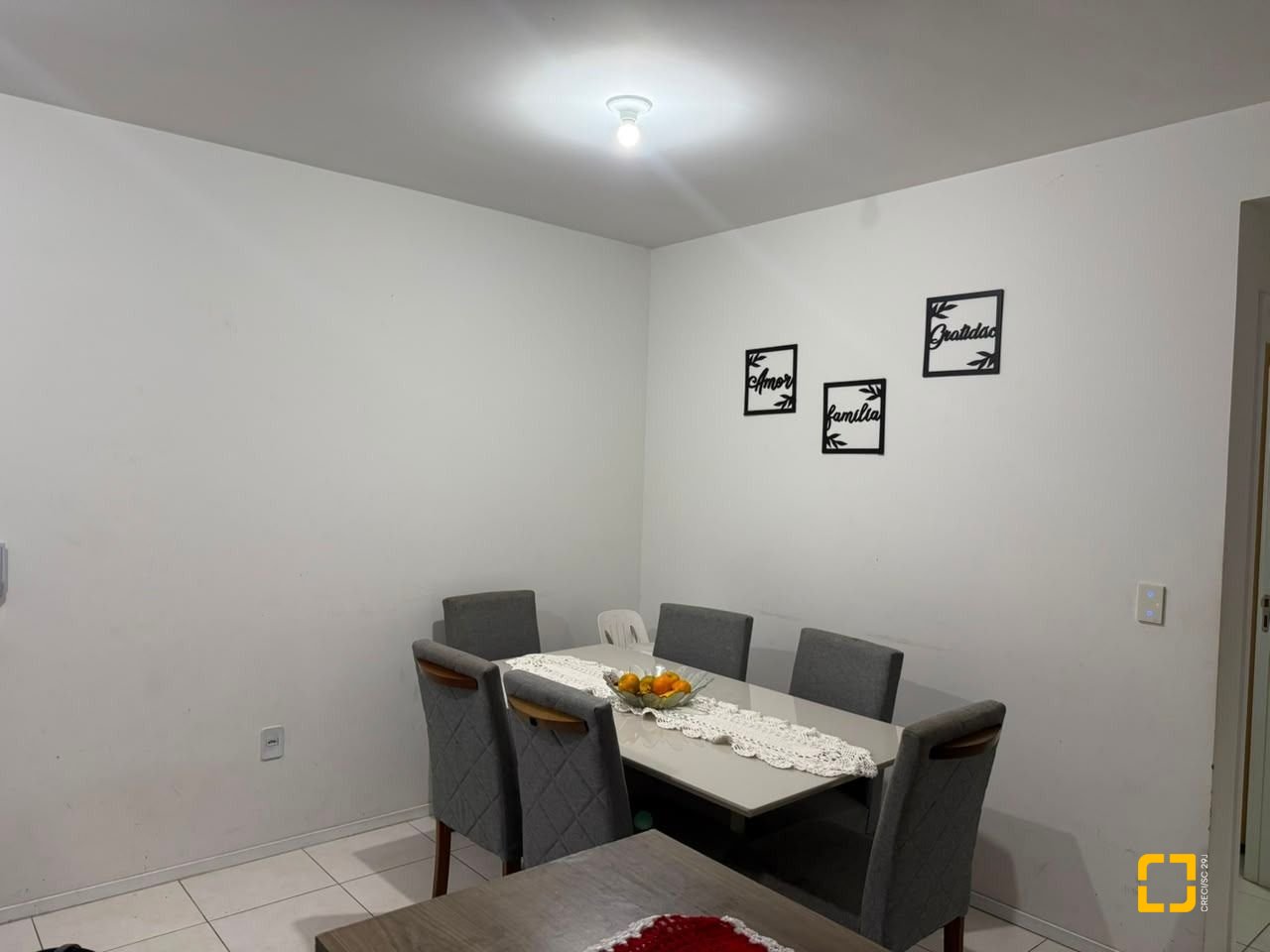 Apartamento com 56m², 2 quartos, 1 garagem, no bairro Aririu em Palhoça