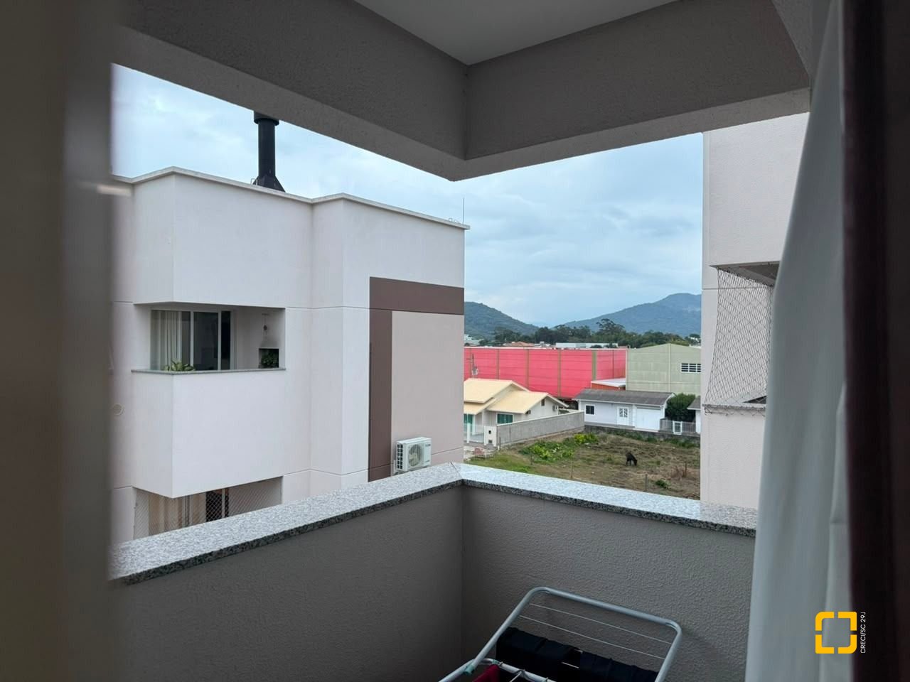Apartamento com 56m², 2 quartos, 1 garagem, no bairro Aririu em Palhoça