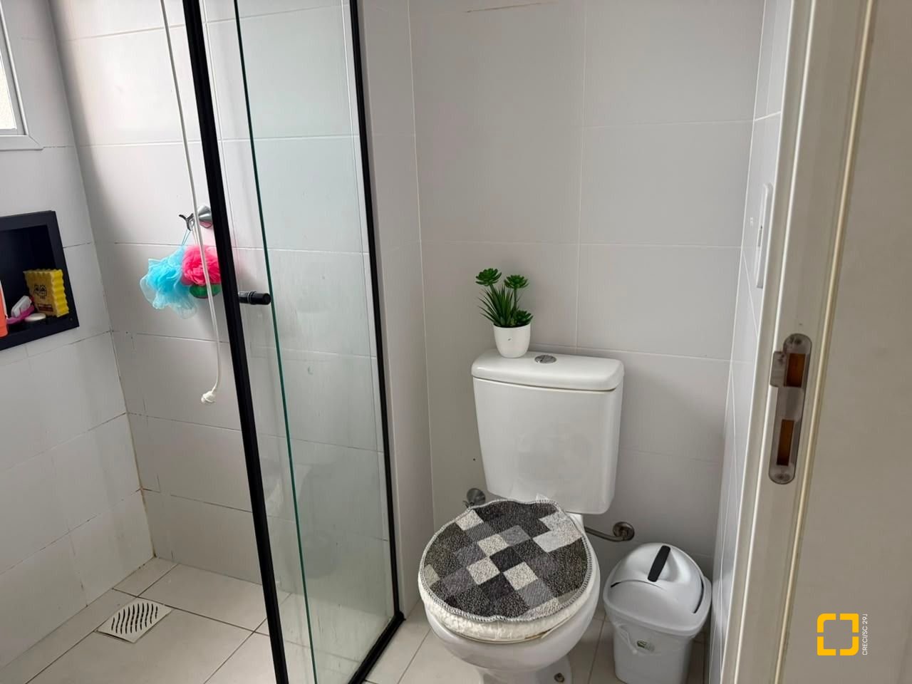 Apartamento com 56m², 2 quartos, 1 garagem, no bairro Aririu em Palhoça