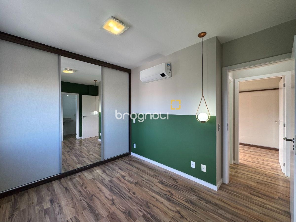 Apartamento com 81m², 2 quartos (sendo 1 suíte), 2 garagens, no bairro Itacorubi em Florianópolis