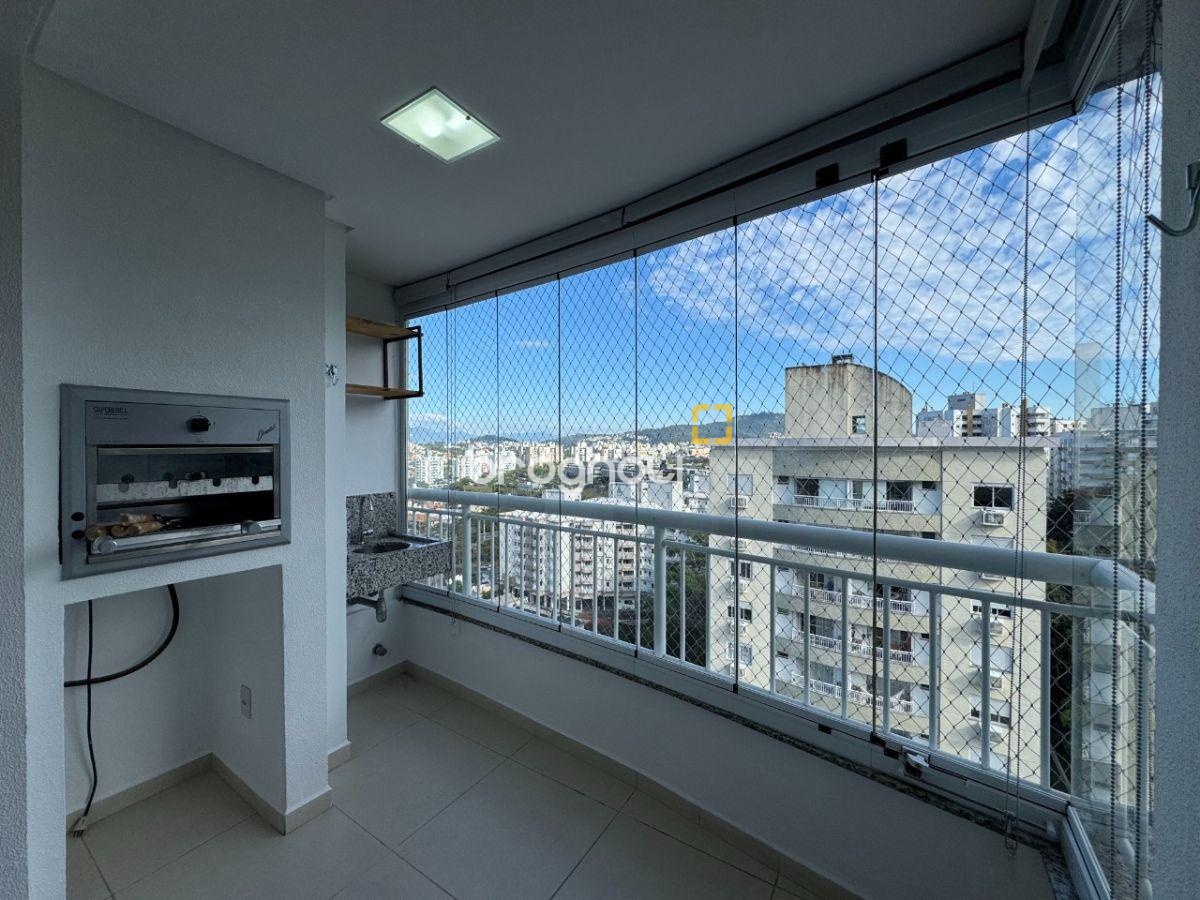 Apartamento com 81m², 2 quartos (sendo 1 suíte), 2 garagens, no bairro Itacorubi em Florianópolis
