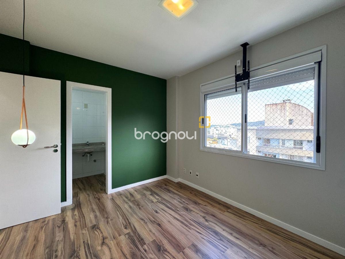 Apartamento com 81m², 2 quartos (sendo 1 suíte), 2 garagens, no bairro Itacorubi em Florianópolis