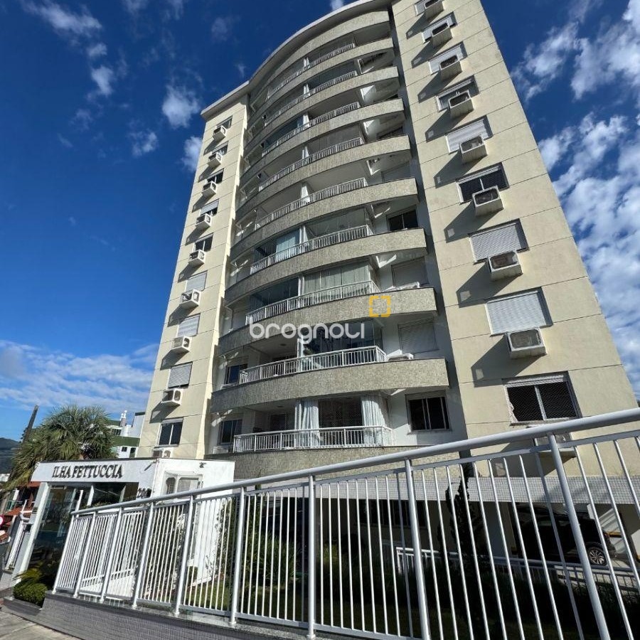 Apartamento com 81m², 2 quartos (sendo 1 suíte), 2 garagens, no bairro Itacorubi em Florianópolis