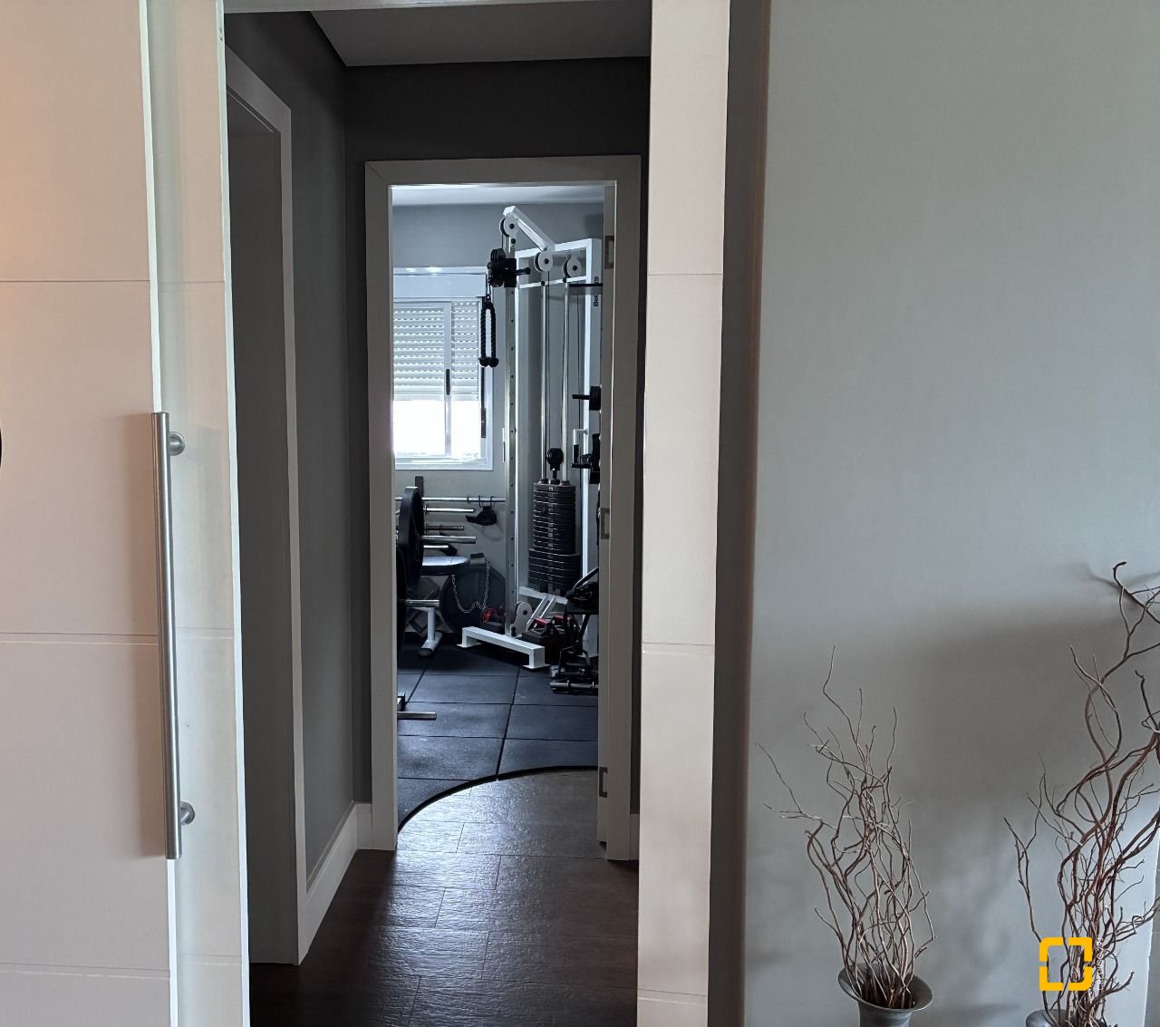 Apartamento com 71m², 2 quartos (sendo 1 suíte), 2 garagens, no bairro Itacorubi em Florianópolis