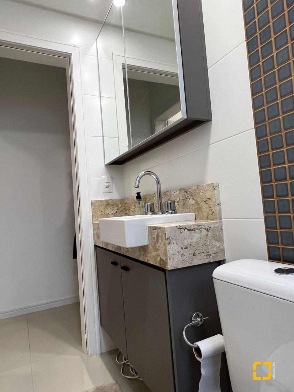 Apartamento com 120m², 3 quartos (sendo 1 suíte), 2 garagens, no bairro Centro em Palhoça