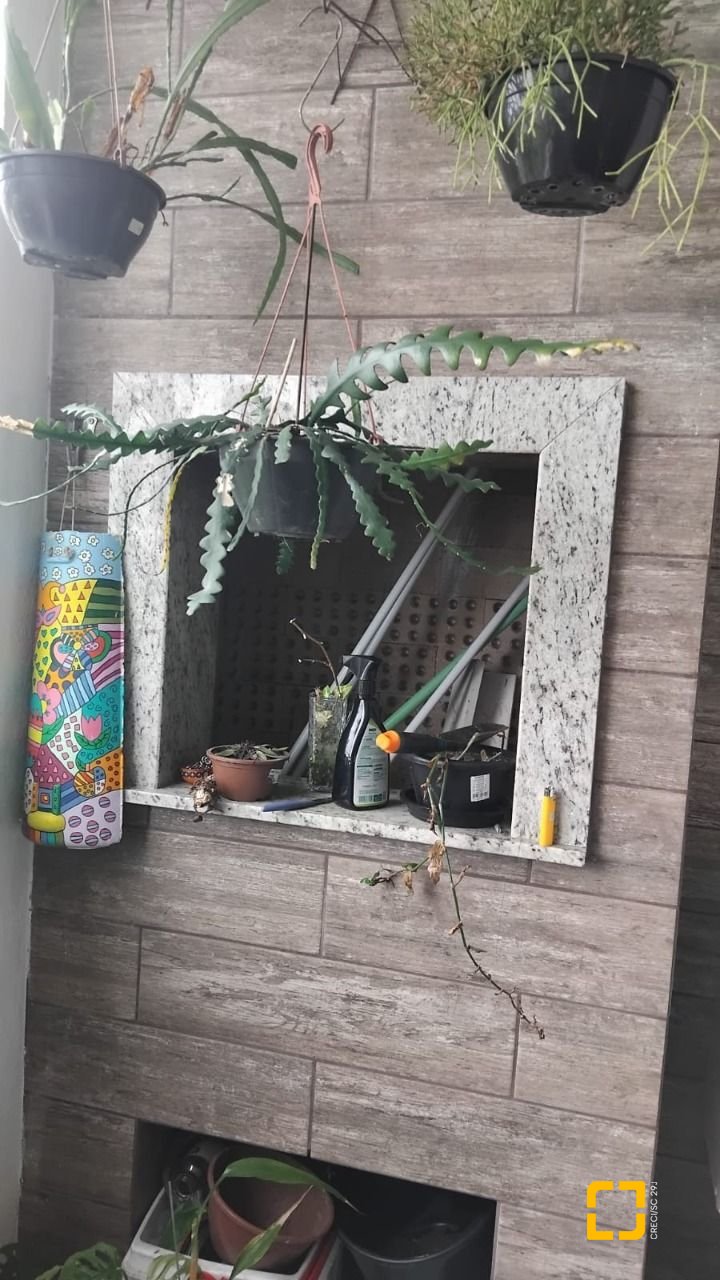 Apartamento com 77m², 2 quartos (sendo 1 suíte), no bairro Ingleses do Rio Vermelho em Florianópolis