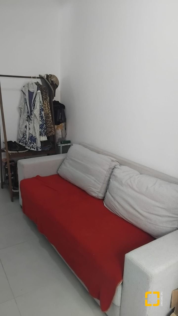 Apartamento com 77m², 2 quartos (sendo 1 suíte), no bairro Ingleses do Rio Vermelho em Florianópolis
