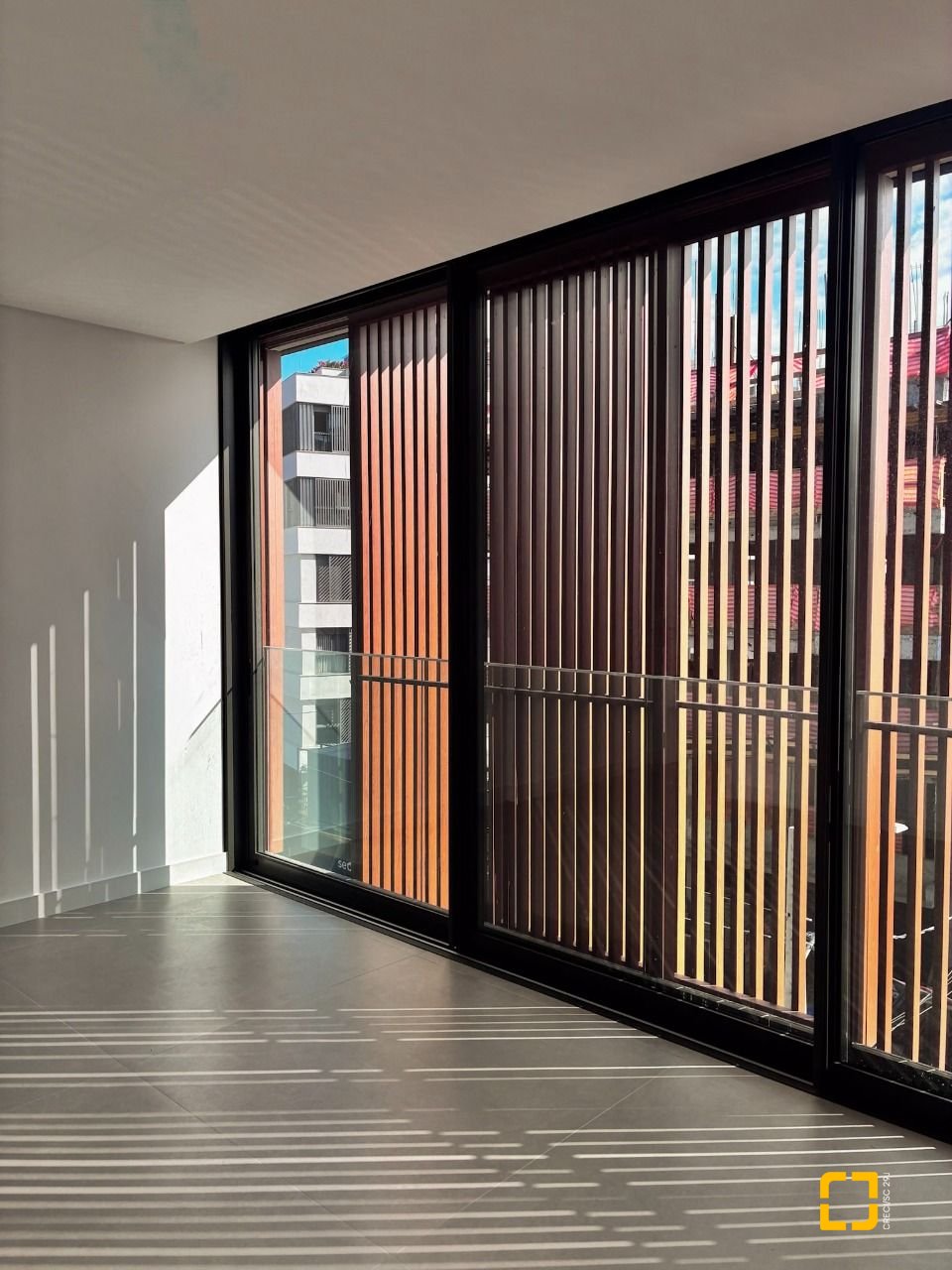 Apartamento com 119m², 3 quartos (sendo 3 suítes), 2 garagens, no bairro Jurerê em Florianópolis