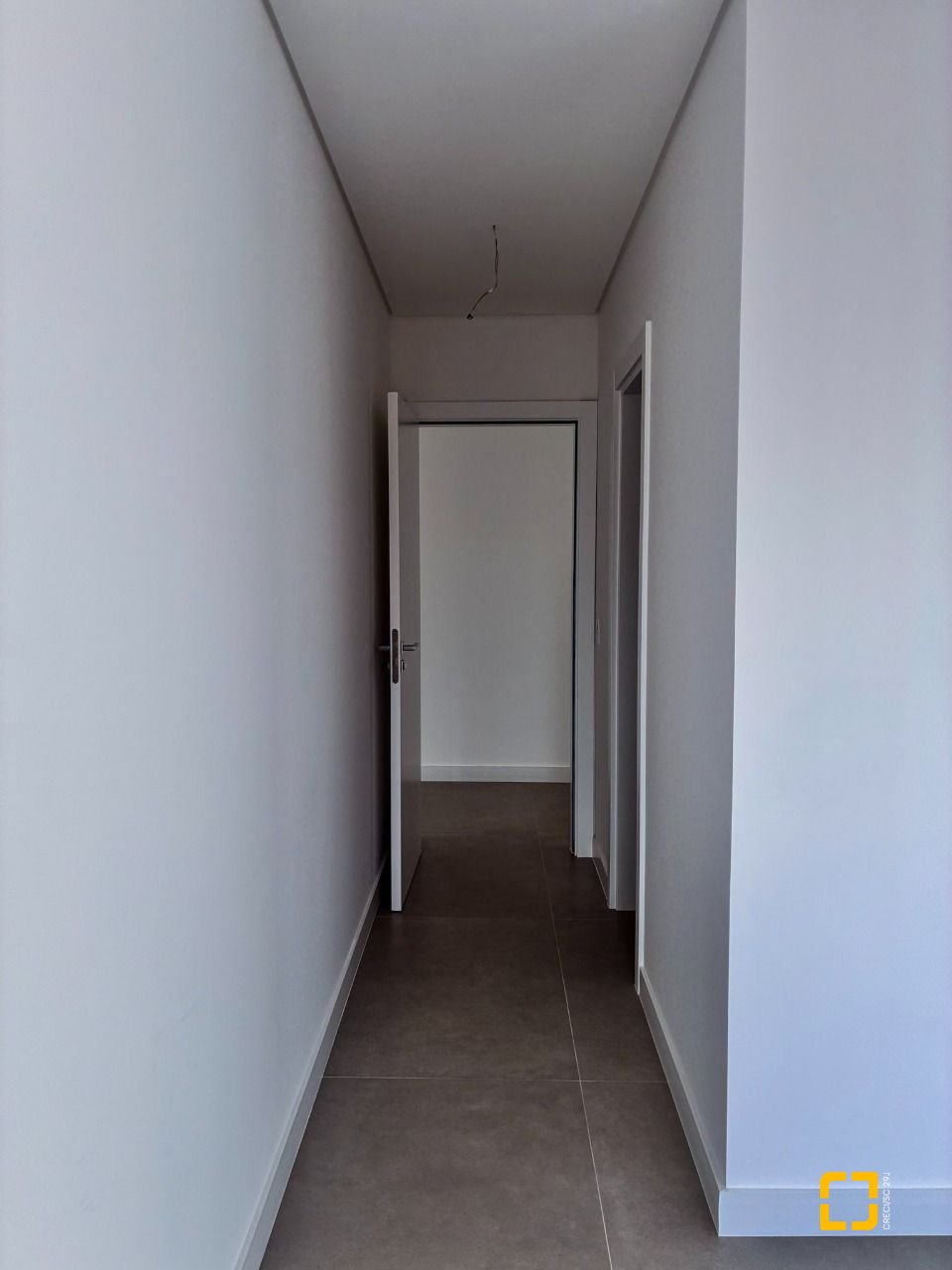 Apartamento com 119m², 3 quartos (sendo 3 suítes), 2 garagens, no bairro Jurerê em Florianópolis