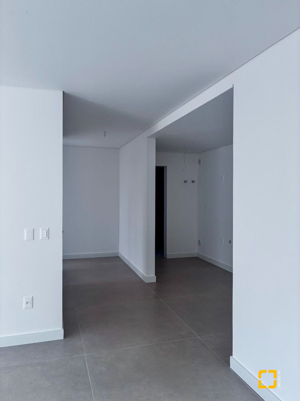 Apartamento com 119m², 3 quartos (sendo 3 suítes), 2 garagens, no bairro Jurerê em Florianópolis