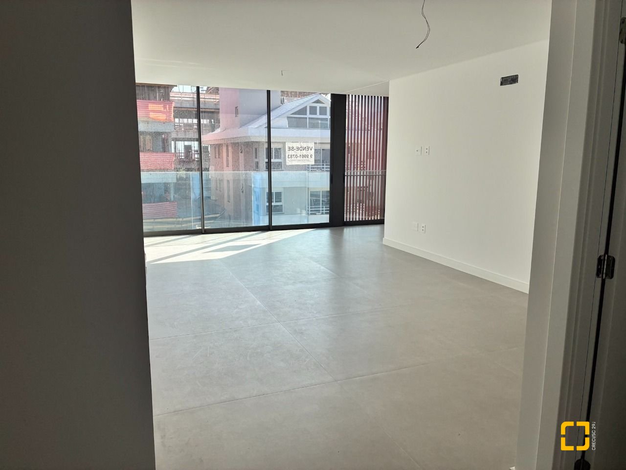 Apartamento com 119m², 3 quartos (sendo 3 suítes), 2 garagens, no bairro Jurerê em Florianópolis