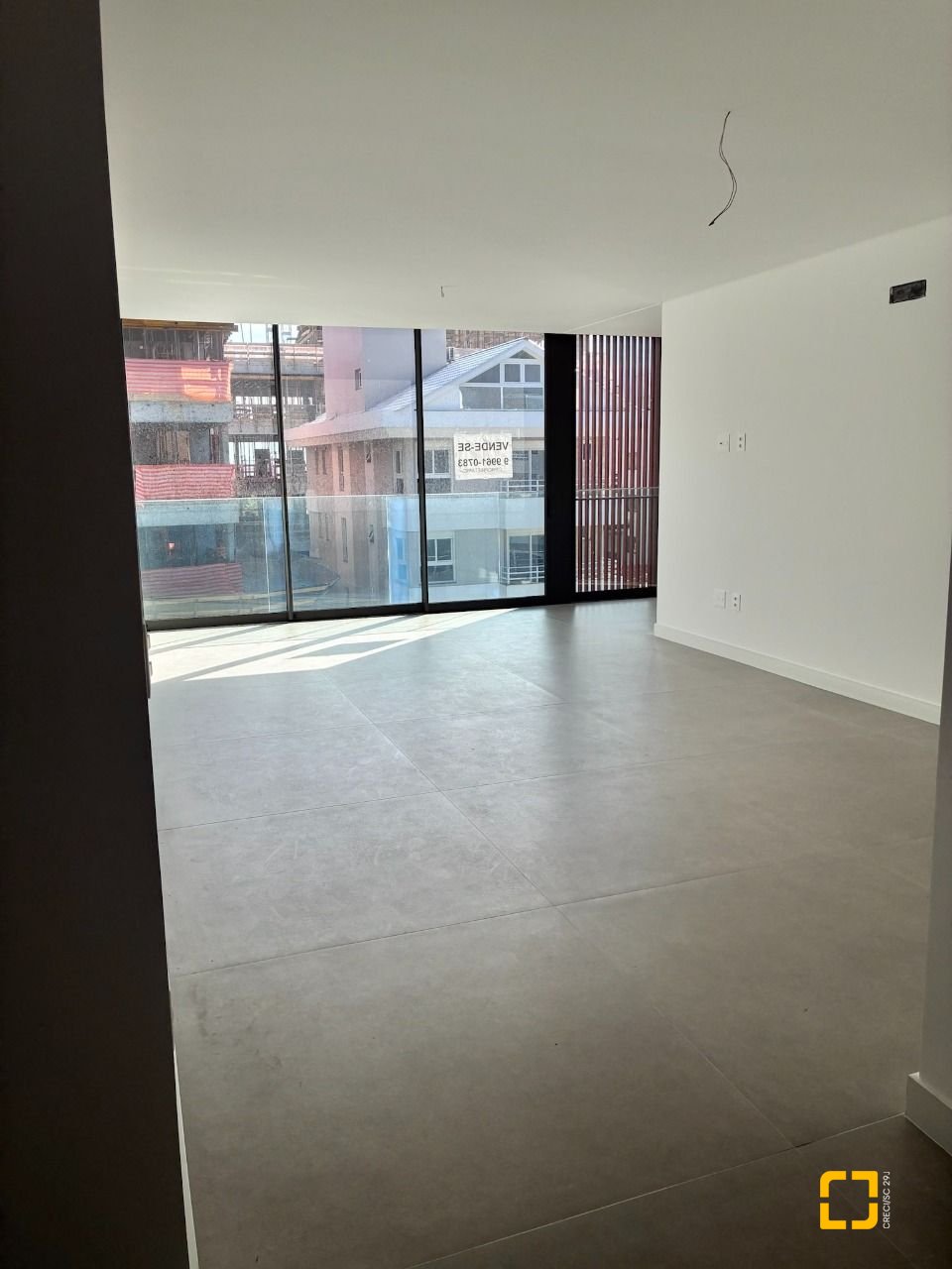 Apartamento com 119m², 3 quartos (sendo 3 suítes), 2 garagens, no bairro Jurerê em Florianópolis