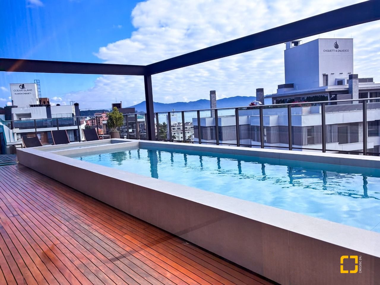 Apartamento com 119m², 3 quartos (sendo 3 suítes), 2 garagens, no bairro Jurerê em Florianópolis