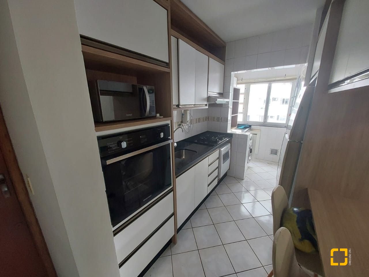 Apartamento com 74m², 3 quartos (sendo 1 suíte), 1 garagem, no bairro Itacorubi em Florianópolis
