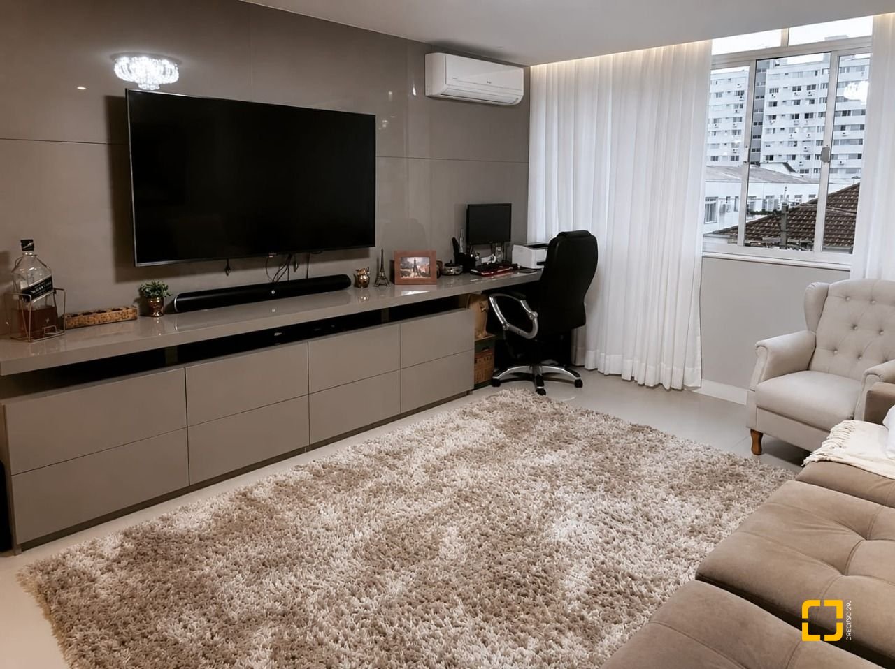 Apartamento com 97m², 3 quartos (sendo 1 suíte), no bairro Centro em Florianópolis