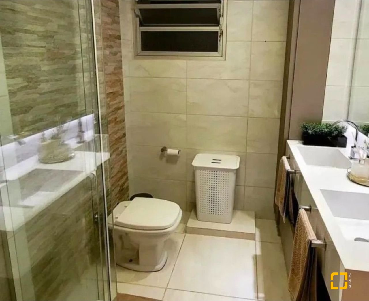 Apartamento com 97m², 3 quartos (sendo 1 suíte), no bairro Centro em Florianópolis