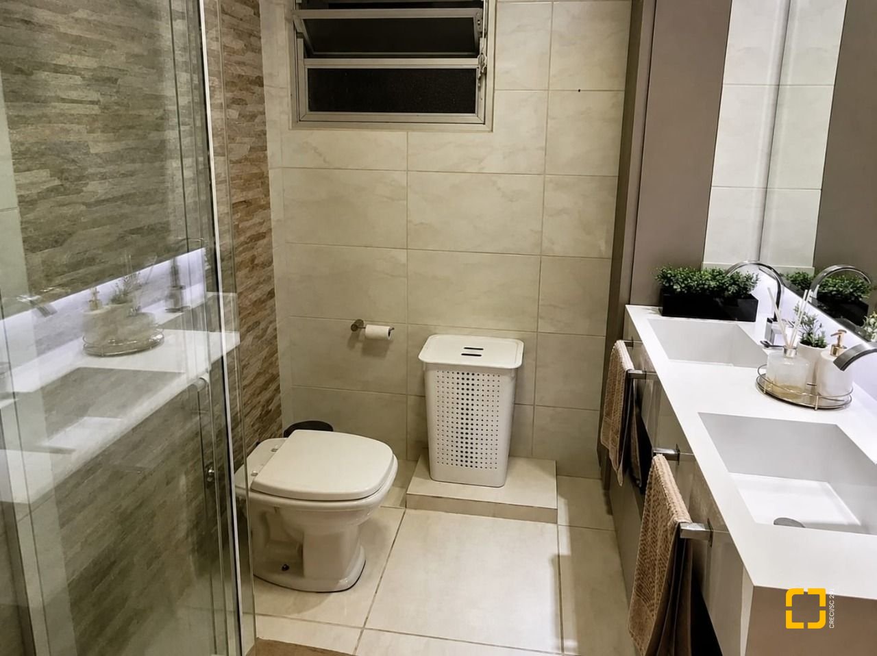 Apartamento com 97m², 3 quartos (sendo 1 suíte), no bairro Centro em Florianópolis