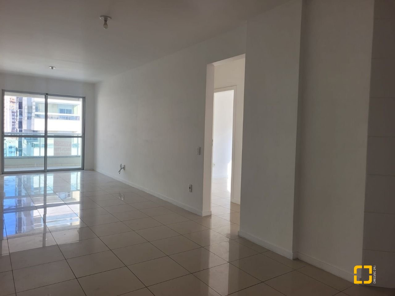 Apartamento com 106m², 3 quartos (sendo 1 suíte), 1 garagem, no bairro Campinas em São José