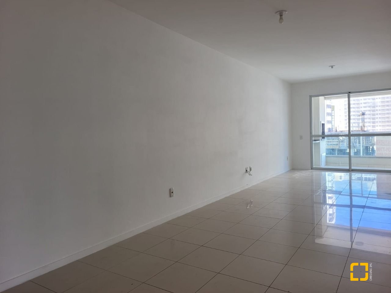 Apartamento com 106m², 3 quartos (sendo 1 suíte), 1 garagem, no bairro Campinas em São José