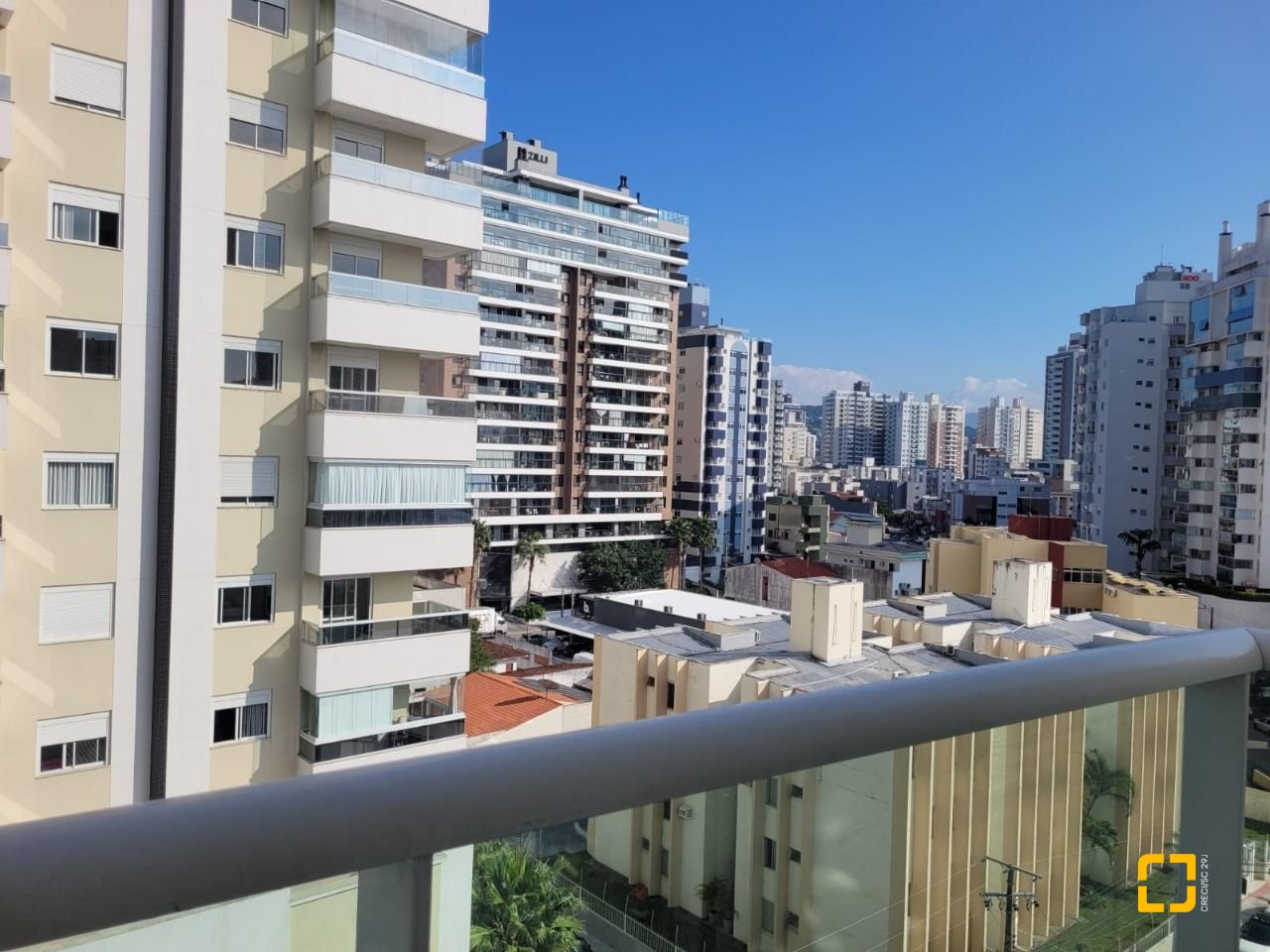 Apartamento com 106m², 3 quartos (sendo 1 suíte), 1 garagem, no bairro Campinas em São José