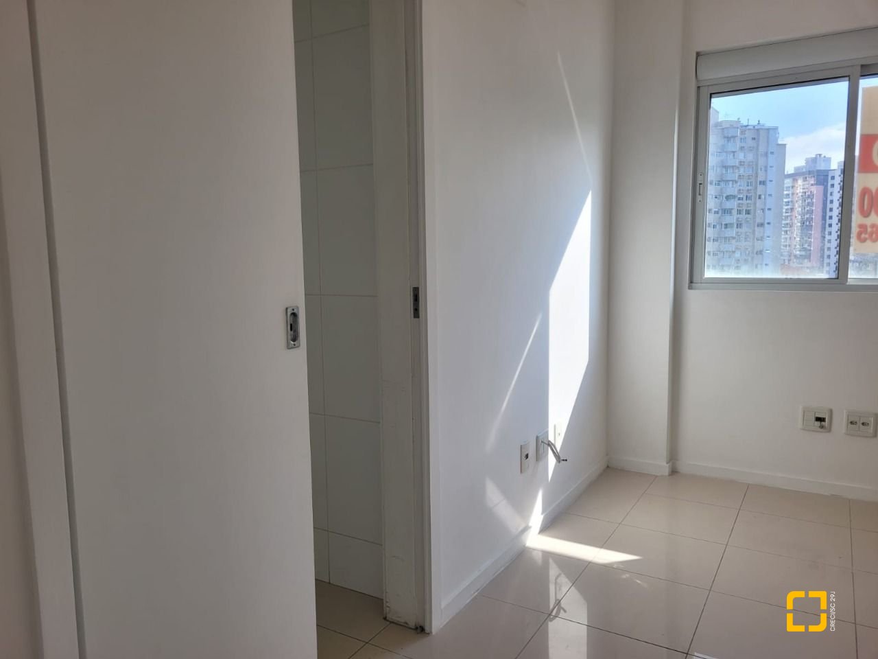Apartamento com 106m², 3 quartos (sendo 1 suíte), 1 garagem, no bairro Campinas em São José