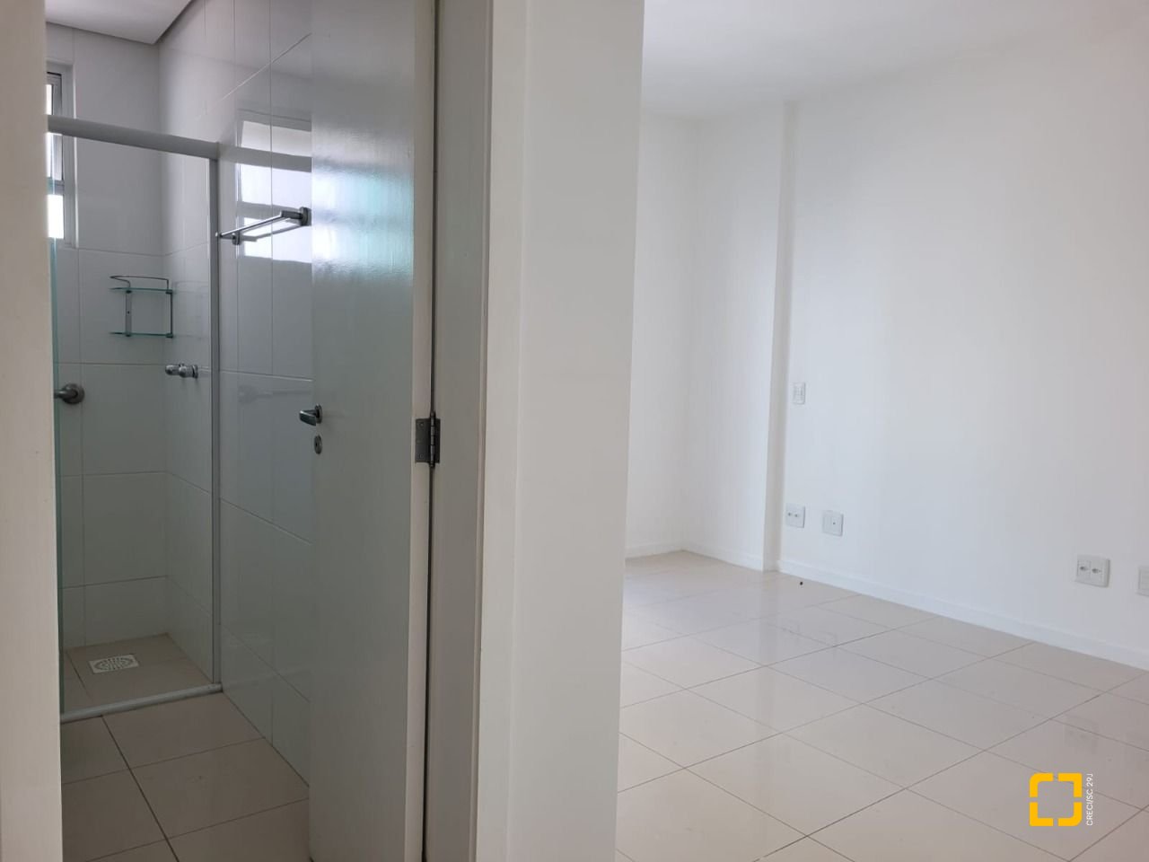 Apartamento com 106m², 3 quartos (sendo 1 suíte), 1 garagem, no bairro Campinas em São José