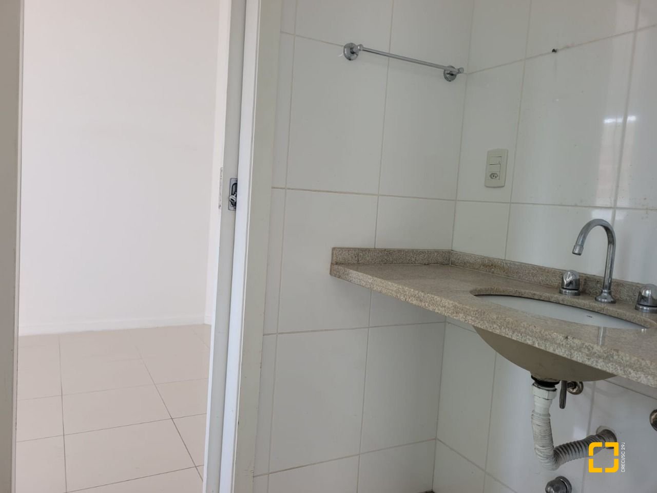 Apartamento com 106m², 3 quartos (sendo 1 suíte), 1 garagem, no bairro Campinas em São José