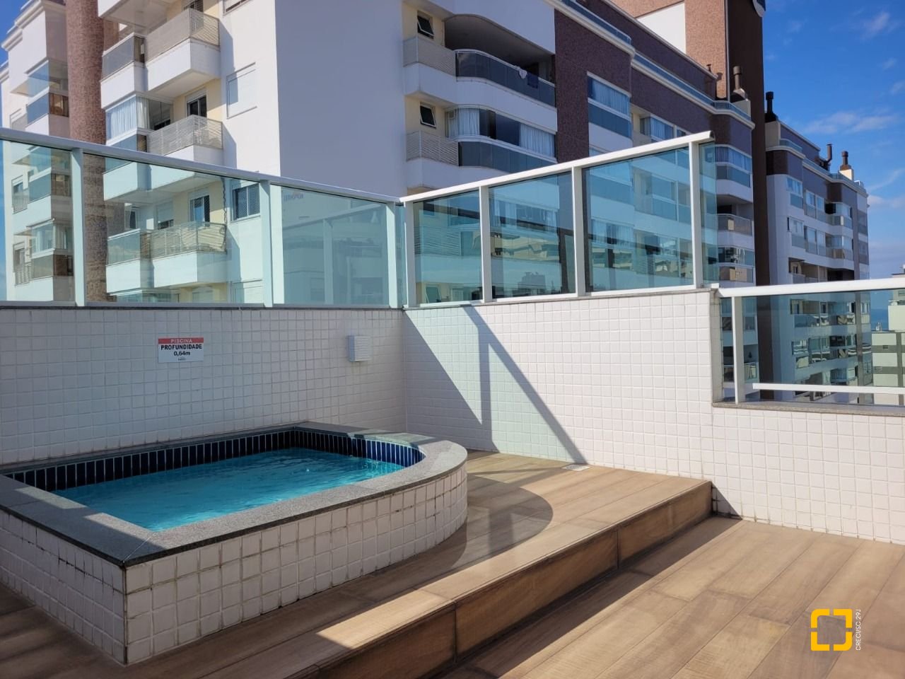 Apartamento com 106m², 3 quartos (sendo 1 suíte), 1 garagem, no bairro Campinas em São José