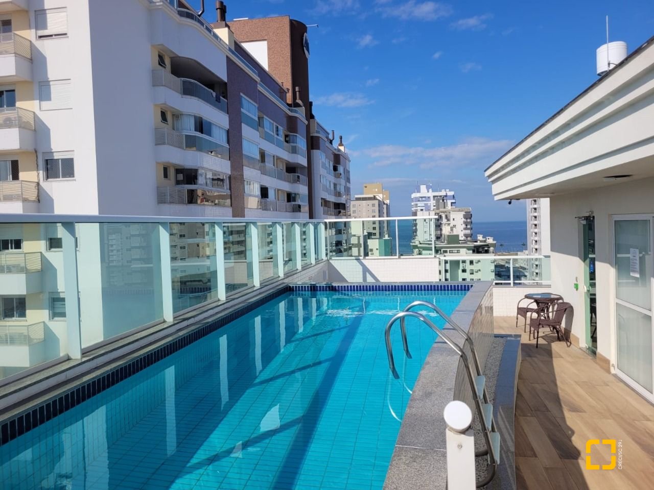 Apartamento com 106m², 3 quartos (sendo 1 suíte), 1 garagem, no bairro Campinas em São José