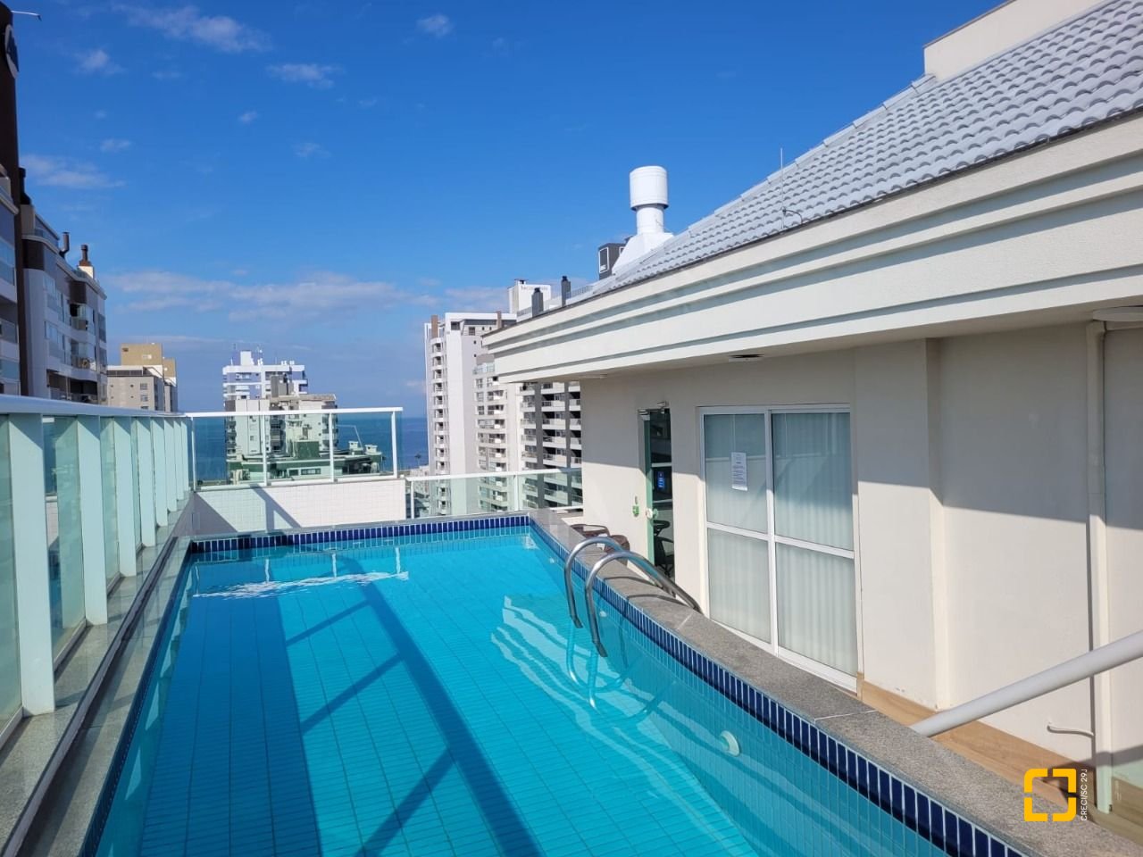 Apartamento com 106m², 3 quartos (sendo 1 suíte), 1 garagem, no bairro Campinas em São José