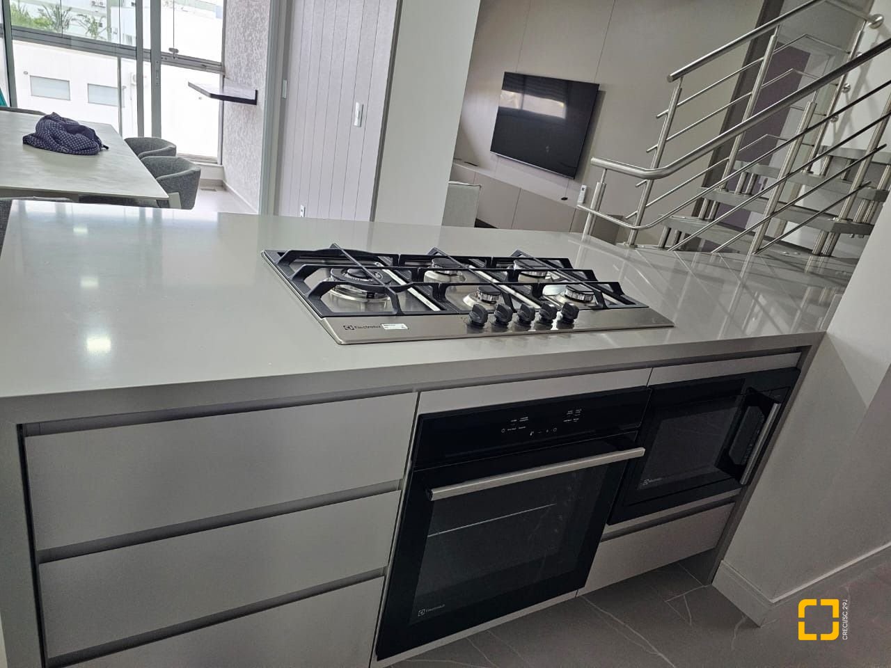 Apartamento com 110m², 3 quartos (sendo 1 suíte), 1 garagem, no bairro Ingleses em Florianópolis