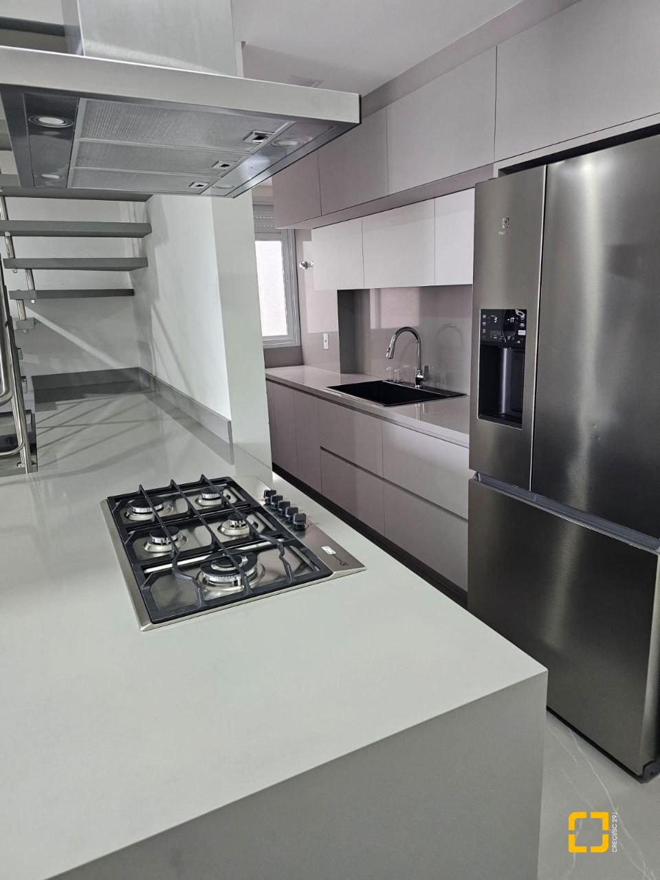 Apartamento com 110m², 3 quartos (sendo 1 suíte), 1 garagem, no bairro Ingleses em Florianópolis