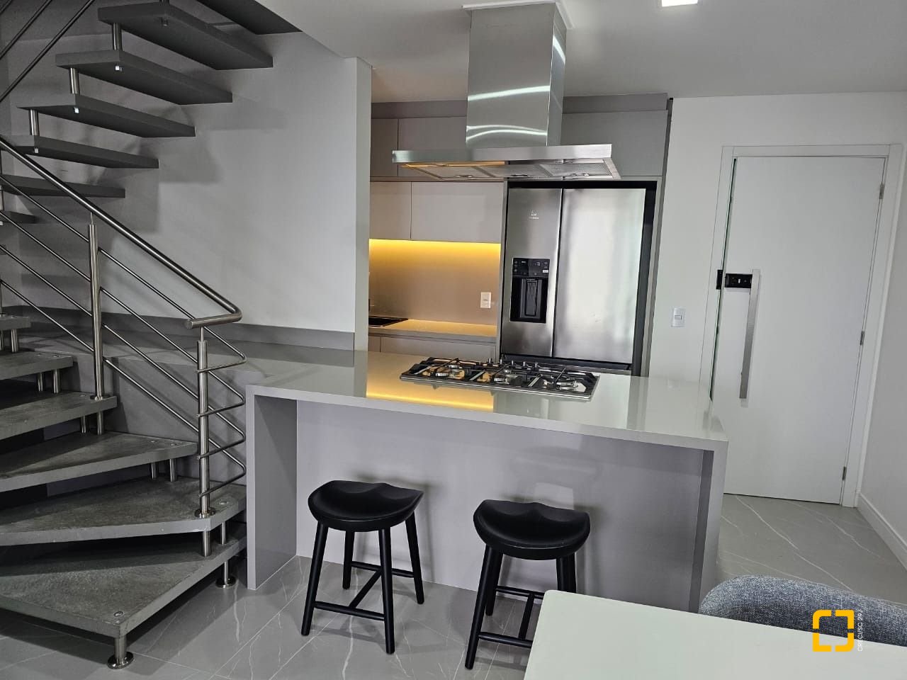 Apartamento com 110m², 3 quartos (sendo 1 suíte), 1 garagem, no bairro Ingleses em Florianópolis