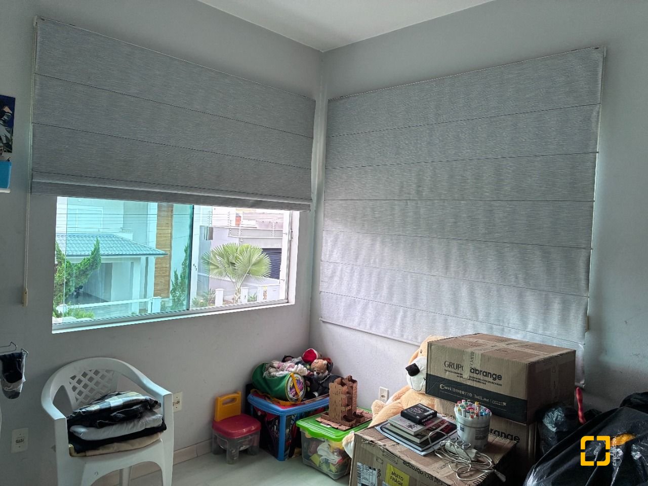 Casa com 226m², 3 quartos (sendo 1 suíte), 2 garagens, no bairro Pedra Branca em Palhoça