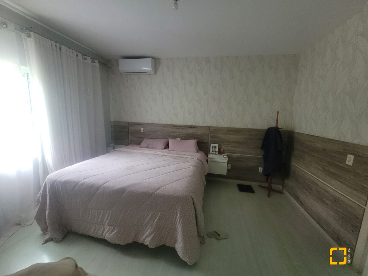Casa com 226m², 3 quartos (sendo 1 suíte), 2 garagens, no bairro Pedra Branca em Palhoça