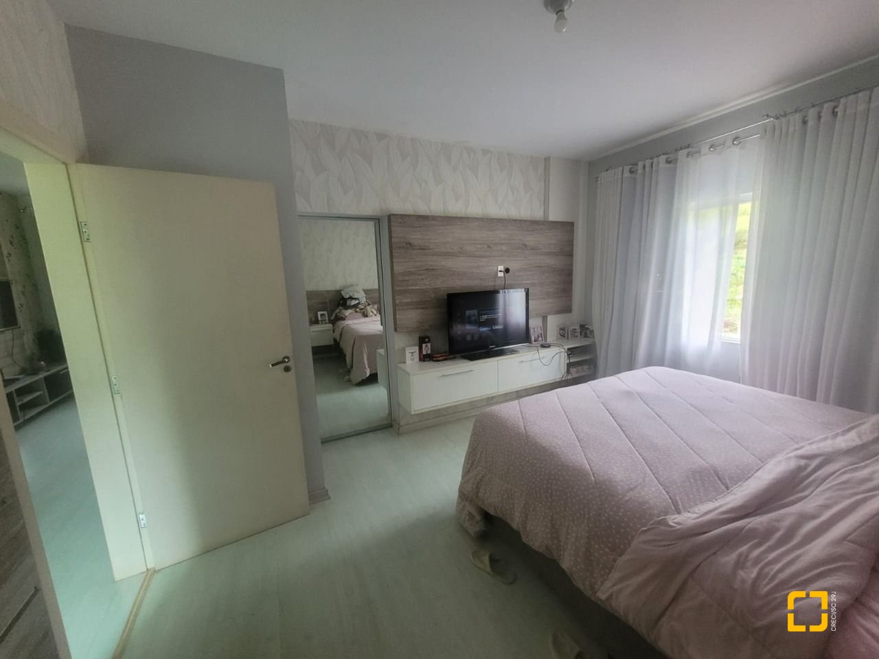 Casa com 226m², 3 quartos (sendo 1 suíte), 2 garagens, no bairro Pedra Branca em Palhoça