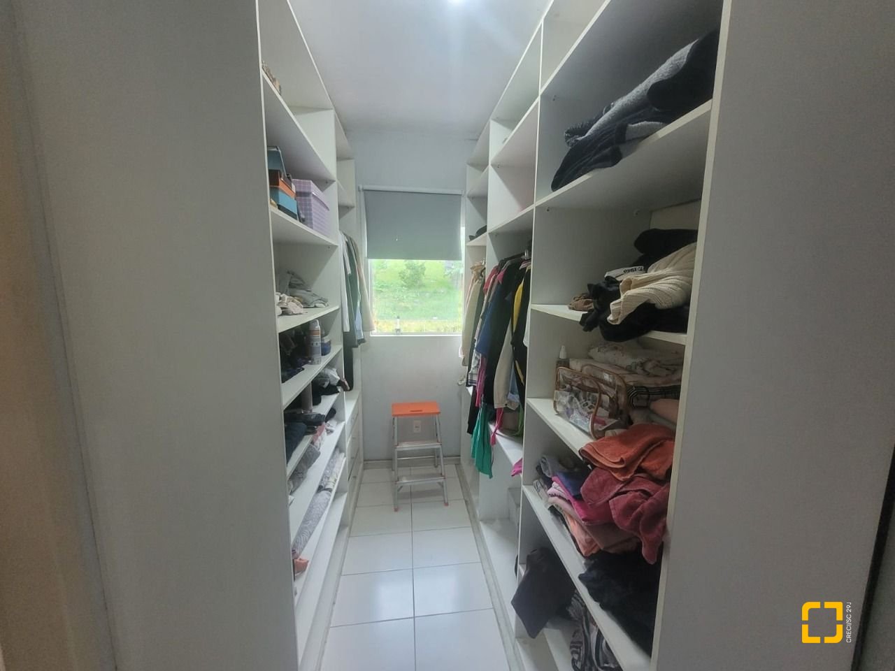 Casa com 226m², 3 quartos (sendo 1 suíte), 2 garagens, no bairro Pedra Branca em Palhoça